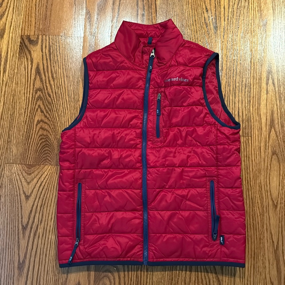 Vineyard Vines boys L puffer vest